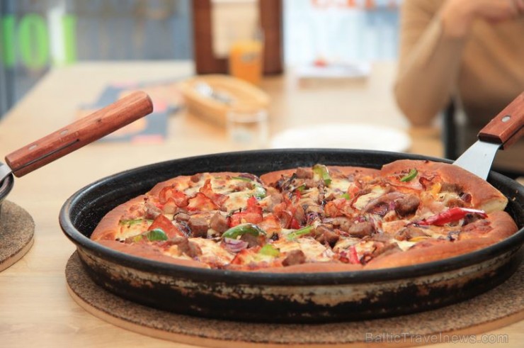 Pirmā «Pizza Hut» restorāna Latvijā atvēršana 172637