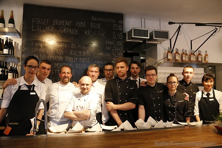 2016. gada 28. aprīlī «Vīna studija» gardēžiem dāvina burvīgas vakariņas ar Michelin šefpavāru Jeremi Fontin no Francijas 2016. gada 28. aprīlī «Vīna studija» gardēžiem dāvina burvīgas vakariņas ar Michelin šefpavāru Jeremi Fontin no Francijas 173551