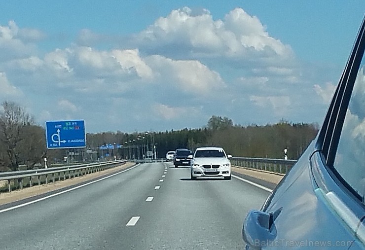 Latvijas bobslejisti, skeletonisti un kamaniņu braucēji ar Inchcape BM Auto iniciatīvu 3.05.2016 dodas Vidzemes ceļos ar jaudīgajiem BMW M modeļiem Latvijas bobslejisti, skeletonisti un kamaniņu braucēji ar Inchcape BM Auto iniciatīvu 3.05.2016 dodas Vidzemes ceļos ar jaudīgajiem BMW M modeļiem 173594