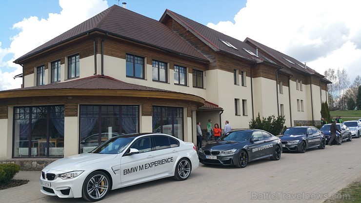 Latvijas bobslejisti, skeletonisti un kamaniņu braucēji ar Inchcape BM Auto iniciatīvu 3.05.2016 dodas Vidzemes ceļos ar jaudīgajiem BMW M modeļiem Latvijas bobslejisti, skeletonisti un kamaniņu braucēji ar Inchcape BM Auto iniciatīvu 3.05.2016 dodas Vidzemes ceļos ar jaudīgajiem BMW M modeļiem 173604