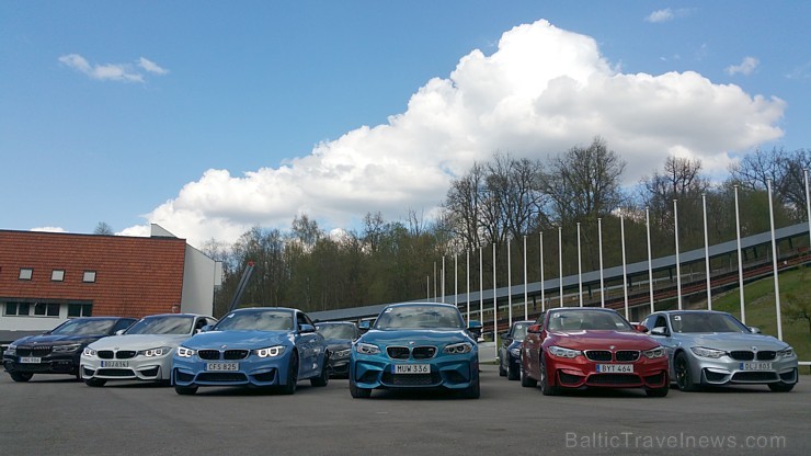 Latvijas bobslejisti, skeletonisti un kamaniņu braucēji ar Inchcape BM Auto iniciatīvu 3.05.2016 dodas Vidzemes ceļos ar jaudīgajiem BMW M modeļiem Latvijas bobslejisti, skeletonisti un kamaniņu braucēji ar Inchcape BM Auto iniciatīvu 3.05.2016 dodas Vidzemes ceļos ar jaudīgajiem BMW M modeļiem 173614