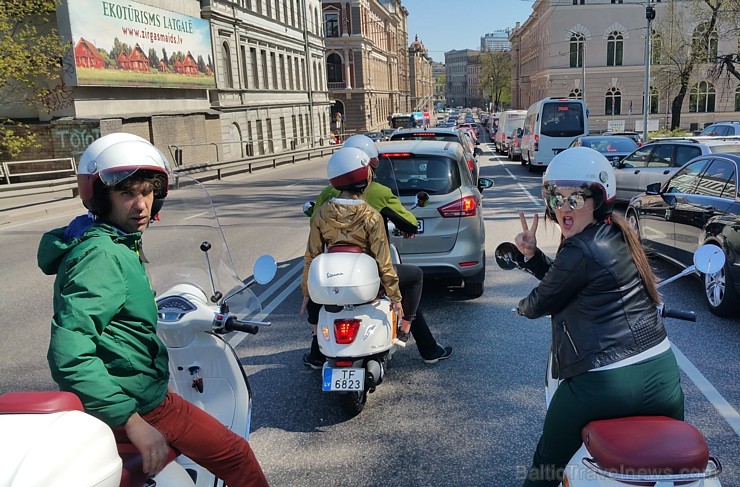 Autonoma «Sixt Latvija» piedāvā ar motorolleriem «Vespa» iepazīt citādu Rīgu un Travelnews.lv to izdara Autonoma «Sixt Latvija» piedāvā ar motorolleriem «Vespa» iepazīt citādu Rīgu un Travelnews.lv to izdara 174371