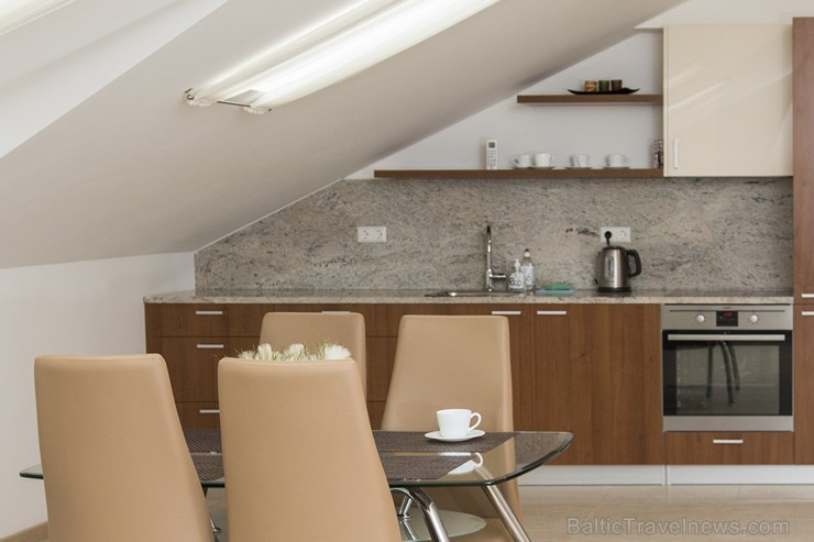 Mājīgie un elegantie Katrin apartamenti piedāvā pilnvērtīgu atpūtu Jūrmalas kūrorta klusajā daļā, gan individuālajiem ceļotajiem, gan ģimenēm ar bērni 175536