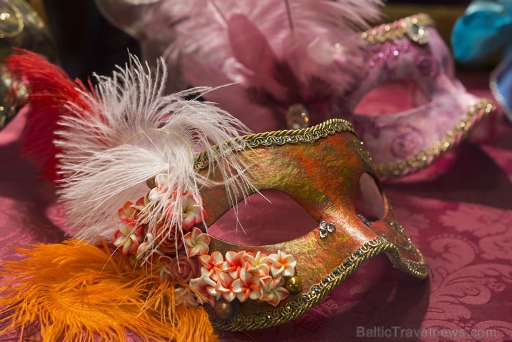Travelnews.lv redakcija sadarbībā ar tūroperatoru Novatours dodas ekskursijā uz Venēciju, kuras laikā apskata tradicionālās maskas Travelnews.lv redakcija sadarbībā ar tūroperatoru Novatours dodas ekskursijā uz Venēciju, kuras laikā apskata tradicionālās maskas 176825