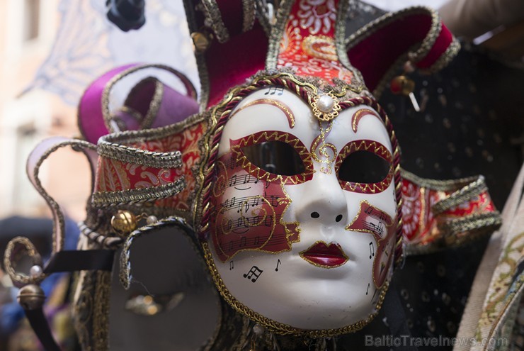 Travelnews.lv redakcija sadarbībā ar tūroperatoru Novatours dodas ekskursijā uz Venēciju, kuras laikā apskata tradicionālās maskas Travelnews.lv redakcija sadarbībā ar tūroperatoru Novatours dodas ekskursijā uz Venēciju, kuras laikā apskata tradicionālās maskas 176830