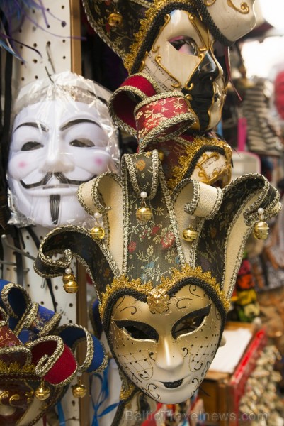 Travelnews.lv redakcija sadarbībā ar tūroperatoru Novatours dodas ekskursijā uz Venēciju, kuras laikā apskata tradicionālās maskas Travelnews.lv redakcija sadarbībā ar tūroperatoru Novatours dodas ekskursijā uz Venēciju, kuras laikā apskata tradicionālās maskas 176832