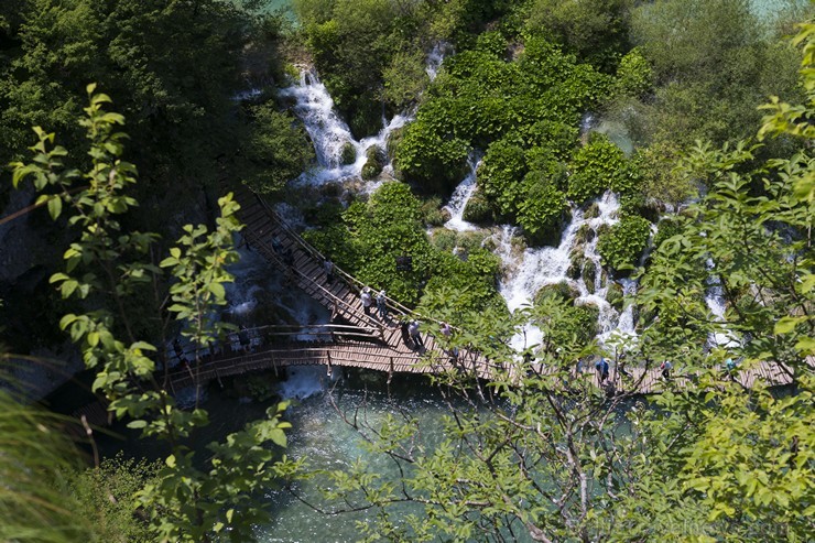 Travelnews.lv sadarbībā ar tūroperatoru Novatours apskata Plitvices ezerus, kas ir pirmais un lielākais Horvātijas nacionālais parks Travelnews.lv sadarbībā ar tūroperatoru Novatours apskata Plitvices ezerus, kas ir pirmais un lielākais Horvātijas nacionālais parks 176868