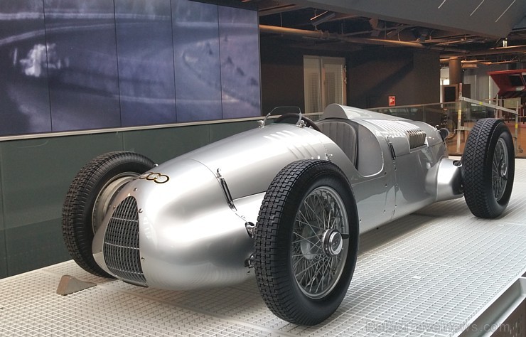 Rīgas Motormuzejā goda vietu ieņēmis kalnu sacīkšu auto – Auto Union CD V16 177015