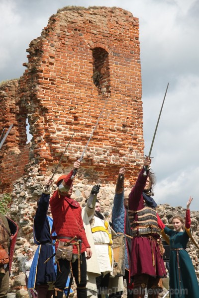 Lielais latgaļu tirgus Ludzas pilskalnā ir viens no krāšņākajiem pasākumiem Latgalē 177319