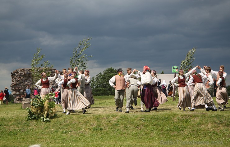 Lielais latgaļu tirgus Ludzas pilskalnā ir viens no krāšņākajiem pasākumiem Latgalē 177380