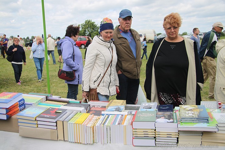Lielais latgaļu tirgus Ludzas pilskalnā ir viens no krāšņākajiem pasākumiem Latgalē 177399
