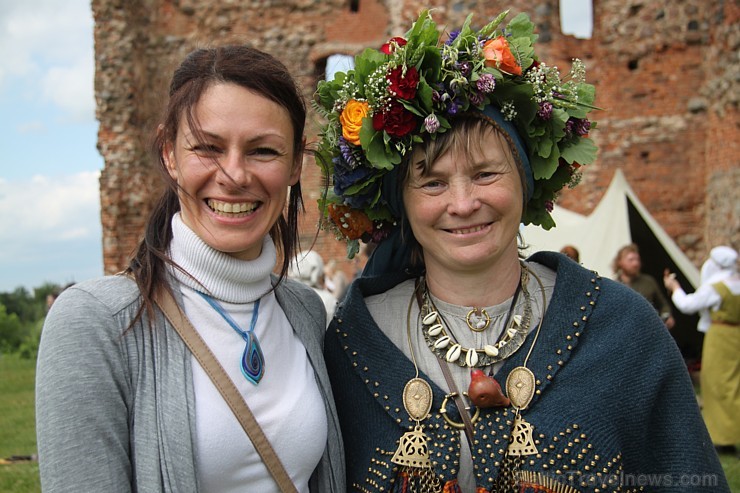 Lielais latgaļu tirgus Ludzas pilskalnā ir viens no krāšņākajiem pasākumiem Latgalē 177409