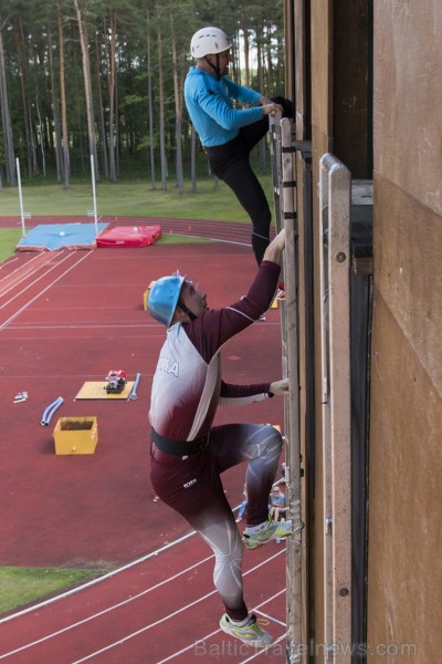 Valmierā, J. Daliņa stadionā, norisinās Latvijas čempionāts ugunsdzēsības sportā 177921