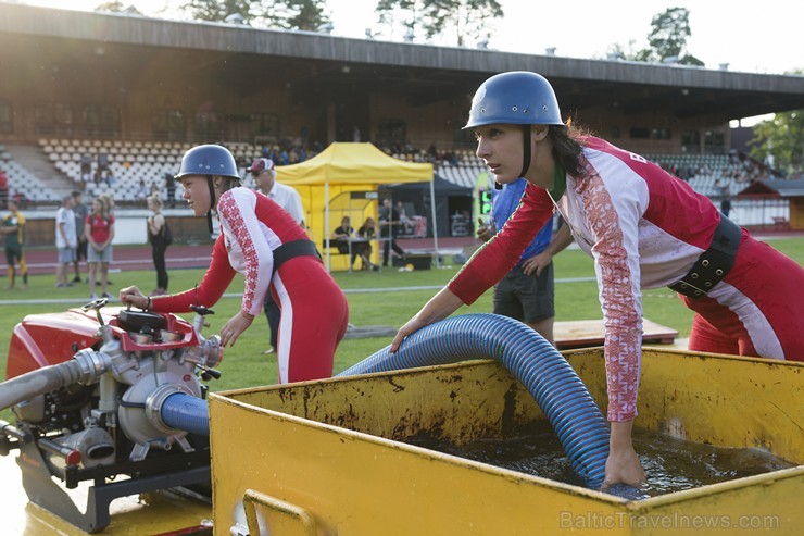 Latvijas čempionāts ugunsdzēsības sportā pulcē labākos pašmāju un ārzemju sportistus 178051