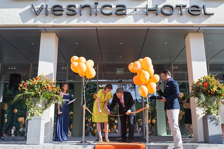 Ar kūrorta pilsētas cienīgu balli atklāta un darbu uzsākusi 4 zvaigžņu viesnīca «SemaraH Hotel Lielupe SPA & Conferences» Ar kūrorta pilsētas cienīgu balli atklāta un darbu uzsākusi 4 zvaigžņu viesnīca «SemaraH Hotel Lielupe SPA & Conferences» 178164