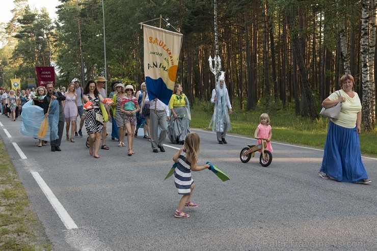 Saulkrastu svētku gājiens «No jūriņas izpeldēja…» pulcē kuplu dalībnieku skaitu 178314