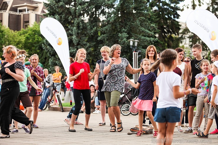 Rīgas centra Esplanādes parkā norisinājās sestais un noslēdzošais sporta un izklaides sērijas Rīgas centra Esplanādes parkā norisinājās sestais un noslēdzošais sporta un izklaides sērijas