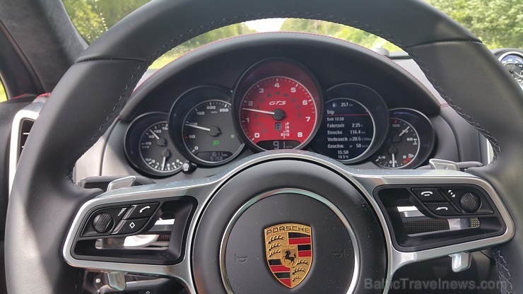 Travelnews.lv redakcija apceļo burvīgo Latgali ar jauno Porsche Cayenne GTS 179216
