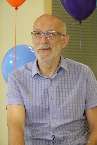 Leģendārs ģeogrāfs un tūrisma firmas «Jēkaba Ceļojumi» vadītājs Uldis Alksnis svin 70 gadu jubileju un tuvākajās nedēļās grasās iekarot Kazbeka virsot Leģendārs ģeogrāfs un tūrisma firmas «Jēkaba Ceļojumi» vadītājs Uldis Alksnis svin 70 gadu jubileju un tuvākajās nedēļās grasās iekarot Kazbeka virsot 179327