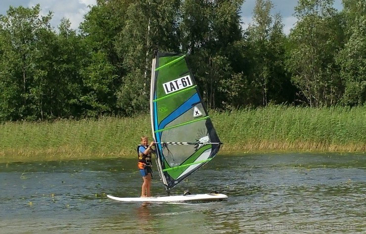 Latgales kempingā «Siveri» pulcējas sportiski Sivera ezera regates dalībnieki. Foto: Samsung Galaxy Note4 Latgales kempingā «Siveri» pulcējas sportiski Sivera ezera regates dalībnieki. Foto: Samsung Galaxy Note4 179711