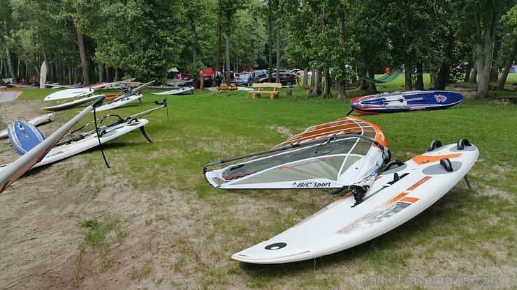 Latgales kempingā «Siveri» pulcējas sportiski Sivera ezera regates dalībnieki. Foto: Samsung Galaxy Note4 Latgales kempingā «Siveri» pulcējas sportiski Sivera ezera regates dalībnieki. Foto: Samsung Galaxy Note4 179715