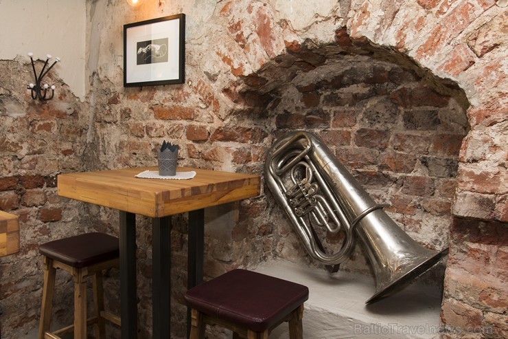 Travelnews.lv iepazīst pusdienu piedāvājumu kulturāli muzikālajā džeza bārā-restorānā Travelnews.lv iepazīst pusdienu piedāvājumu kulturāli muzikālajā džeza bārā-restorānā