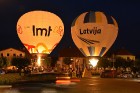 Krāšņs Starptautiskais gaisa balonu festivāls pulcē daudzus skatītājus