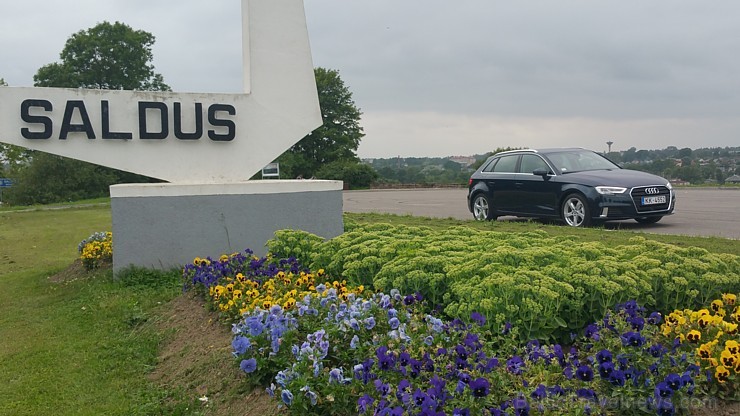 Travelnews.lv redakcija ar jauno Audi A3 Sportback dodas palidot ar LMT gaisa balonu virs Saldus apkārtnes Travelnews.lv redakcija ar jauno Audi A3 Sportback dodas palidot ar LMT gaisa balonu virs Saldus apkārtnes 180387