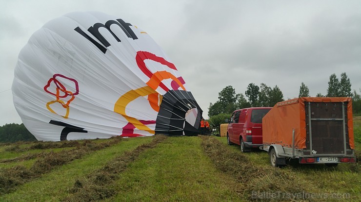 Travelnews.lv redakcija ar jauno Audi A3 Sportback dodas palidot ar LMT gaisa balonu virs Saldus apkārtnes Travelnews.lv redakcija ar jauno Audi A3 Sportback dodas palidot ar LMT gaisa balonu virs Saldus apkārtnes 180441