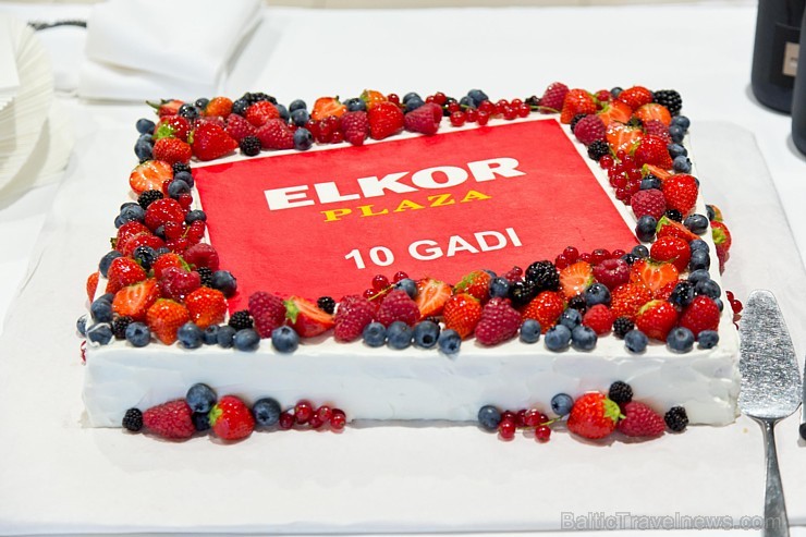 Akcijas «ELKOR PLAZA 10 gadi» uzvarētāja iegūst galveno balvu, kura ir ceļojums no tūroperatora Alida Tours 2.000 eiro vērtībā Akcijas «ELKOR PLAZA 10 gadi» uzvarētāja iegūst galveno balvu, kura ir ceļojums no tūroperatora Alida Tours 2.000 eiro vērtībā 180913