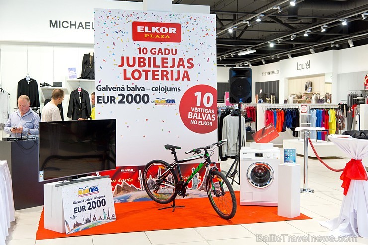 Akcijas «ELKOR PLAZA 10 gadi» uzvarētāja iegūst galveno balvu, kura ir ceļojums no tūroperatora Alida Tours 2.000 eiro vērtībā Akcijas «ELKOR PLAZA 10 gadi» uzvarētāja iegūst galveno balvu, kura ir ceļojums no tūroperatora Alida Tours 2.000 eiro vērtībā 180915