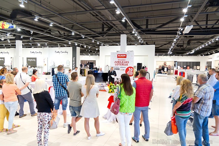 Akcijas «ELKOR PLAZA 10 gadi» uzvarētāja iegūst galveno balvu, kura ir ceļojums no tūroperatora Alida Tours 2.000 eiro vērtībā Akcijas «ELKOR PLAZA 10 gadi» uzvarētāja iegūst galveno balvu, kura ir ceļojums no tūroperatora Alida Tours 2.000 eiro vērtībā 180922