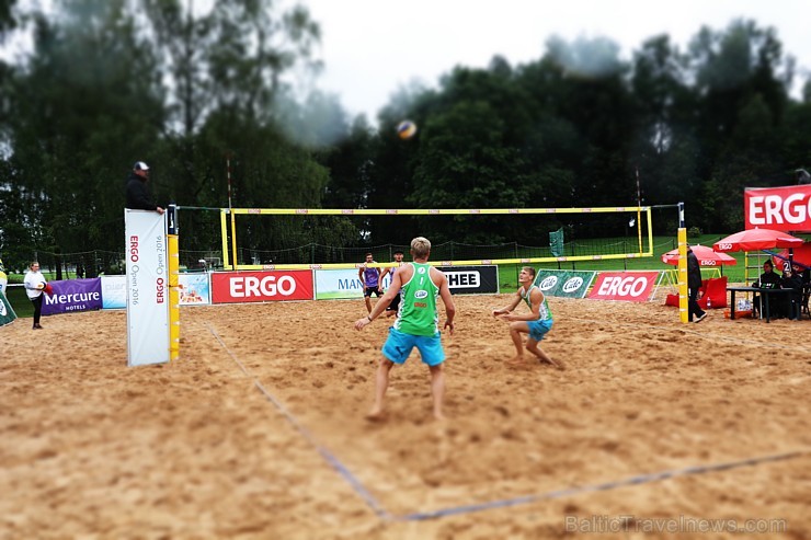 Ar skanīgām dziesmām, lustīgām dejām, prasmīgiem amatniekiem, sportiskām aktivitātēm un svētku salūtu augusta sākumā svinēja svētkus Alūksnē Ar skanīgām dziesmām, lustīgām dejām, prasmīgiem amatniekiem, sportiskām aktivitātēm un svētku salūtu augusta sākumā svinēja svētkus Alūksnē 181523