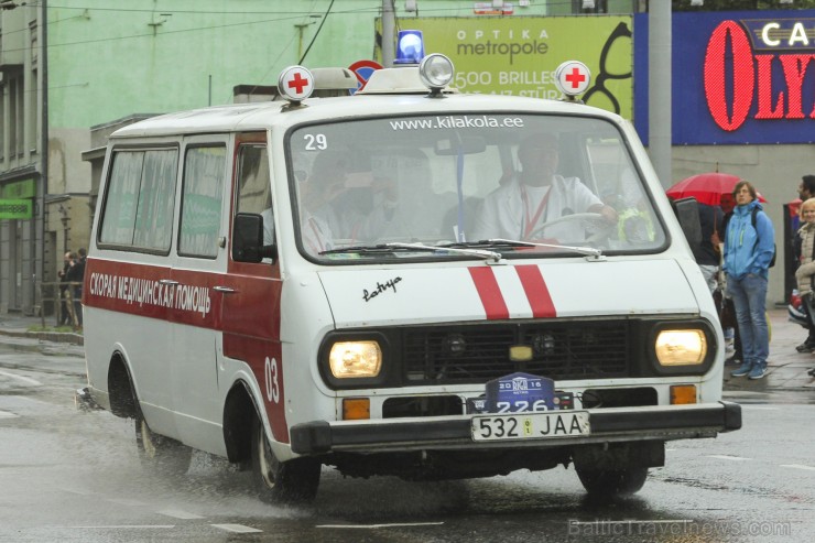 Starptautiskais seno spēkratu salidojums «Rīga Retro» pulcē retro auto cienītājus 181768