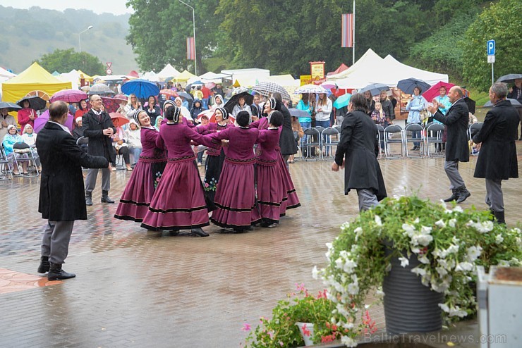 Talsos ar plašu vērienu atzīmēja Talsu draugu dienas Prieņu zīmē un rīkoja tradicionālo Dižmāras gadatirgu ar devīzi Talsos ar plašu vērienu atzīmēja Talsu draugu dienas Prieņu zīmē un rīkoja tradicionālo Dižmāras gadatirgu ar devīzi