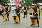 Bundzinieku grupa «Fills de la Flama» priecē Rīgas svētku apmeklētājus