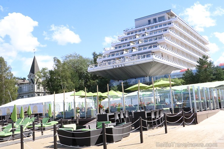 Jūrmalas piecu zvaigžņu viesnīca «Baltic Beach Hotel» aicina baudīt vasaru vairāku līmeņu terasēs Jūrmalas piecu zvaigžņu viesnīca «Baltic Beach Hotel» aicina baudīt vasaru vairāku līmeņu terasēs 182379