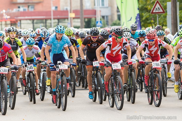 Jau otro gadu pēc kārtas Olainē norisinājās vērienīgie «Latvijas Velo svētki», kuros tika apbalvoti rezultatīvākie un atraktīvākie riteņbraukšanas pro Jau otro gadu pēc kārtas Olainē norisinājās vērienīgie «Latvijas Velo svētki», kuros tika apbalvoti rezultatīvākie un atraktīvākie riteņbraukšanas pro 182446
