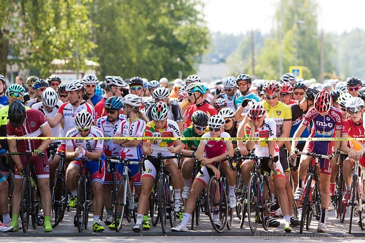 Jau otro gadu pēc kārtas Olainē norisinājās vērienīgie «Latvijas Velo svētki», kuros tika apbalvoti rezultatīvākie un atraktīvākie riteņbraukšanas pro Jau otro gadu pēc kārtas Olainē norisinājās vērienīgie «Latvijas Velo svētki», kuros tika apbalvoti rezultatīvākie un atraktīvākie riteņbraukšanas pro 182455