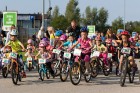 «Latvijas Velo svētkos» pulcējas vairāki simti riteņbraucēji 