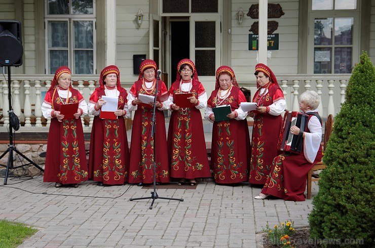 Preiļi trīs dienu garumā ar sportiskiem, kulturāliem notikumiem, košu gājienu un starptautisko leļļu festivālu svinējuši pilsētas svētkus Preiļi trīs dienu garumā ar sportiskiem, kulturāliem notikumiem, košu gājienu un starptautisko leļļu festivālu svinējuši pilsētas svētkus 182585
