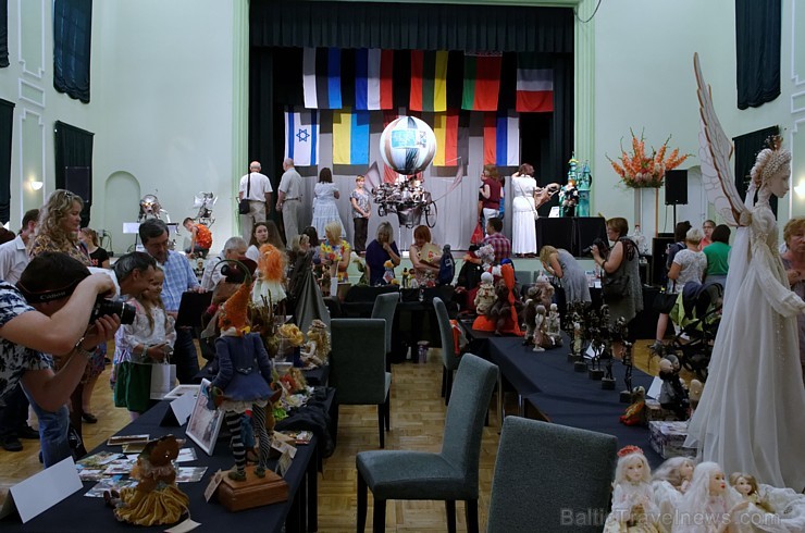 Preiļi trīs dienu garumā ar sportiskiem, kulturāliem notikumiem, košu gājienu un starptautisko leļļu festivālu svinējuši pilsētas svētkus Preiļi trīs dienu garumā ar sportiskiem, kulturāliem notikumiem, košu gājienu un starptautisko leļļu festivālu svinējuši pilsētas svētkus 182592
