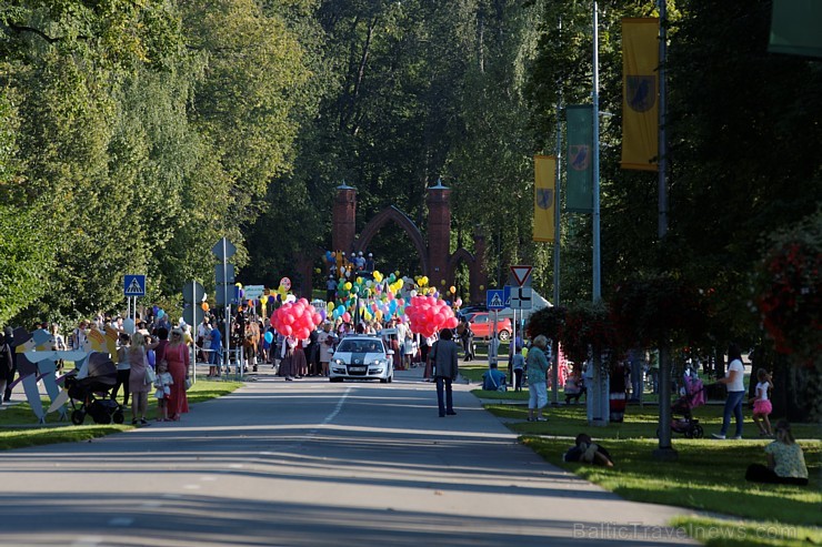 Preiļi trīs dienu garumā ar sportiskiem, kulturāliem notikumiem, košu gājienu un starptautisko leļļu festivālu svinējuši pilsētas svētkus Preiļi trīs dienu garumā ar sportiskiem, kulturāliem notikumiem, košu gājienu un starptautisko leļļu festivālu svinējuši pilsētas svētkus 182601