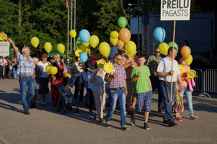 Preiļi trīs dienu garumā ar sportiskiem, kulturāliem notikumiem, košu gājienu un starptautisko leļļu festivālu svinējuši pilsētas svētkus Preiļi trīs dienu garumā ar sportiskiem, kulturāliem notikumiem, košu gājienu un starptautisko leļļu festivālu svinējuši pilsētas svētkus 182605