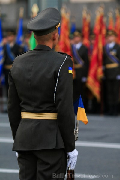 Ar grandiozu militāro parādi Kijevā atzīmē Ukrainas neatkarības dienu 182672
