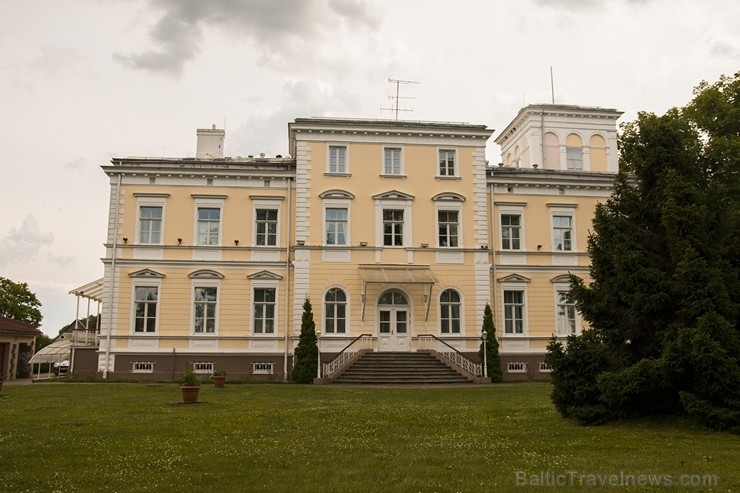 Igates pils un tās gleznainā apkārtne ar ainavu parku ir lielisks brīvdienu galamērķis 182914