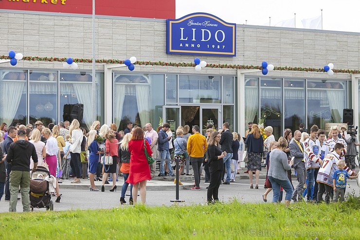Ar Lido Uztura skolas atvērto meistarklasi tika svinīgi atklāts jaunā dizaina koncepta Lido restorāns Ādažos Ar Lido Uztura skolas atvērto meistarklasi tika svinīgi atklāts jaunā dizaina koncepta Lido restorāns Ādažos 183028