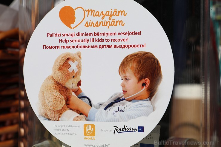 Pie viesnīcas «Radisson Blu Latvija» pret ziedojumu var malkot kafiju/tēju ar bulciņām 183946