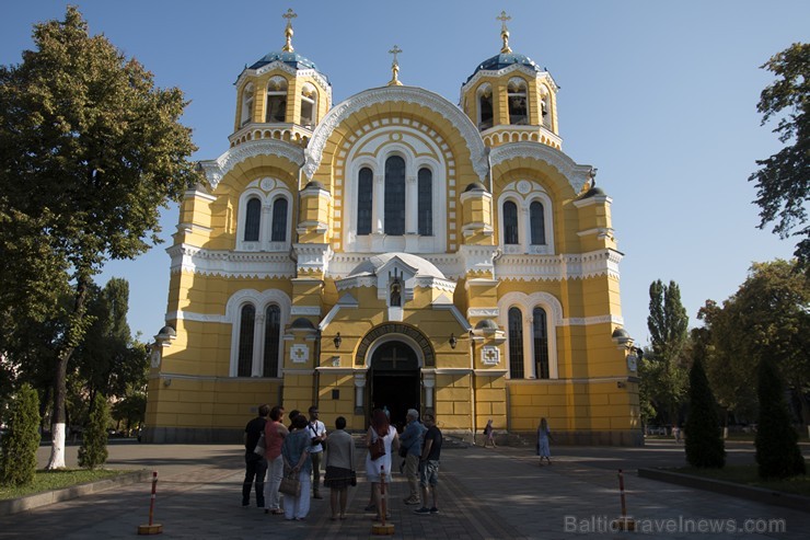 Svētā Vladimira katedrāle ir viena ir no trim lielākajiem 19. gs. celtajām pareizticīgo baznīcām pasaulē Svētā Vladimira katedrāle ir viena ir no trim lielākajiem 19. gs. celtajām pareizticīgo baznīcām pasaulē 185345