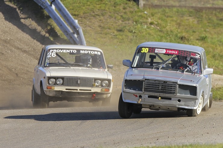 Ar pārsteigumiem un bagātām cīņām sporta kompleksā «333» noslēdzas Latvijas rallijkrosa sezona 185921